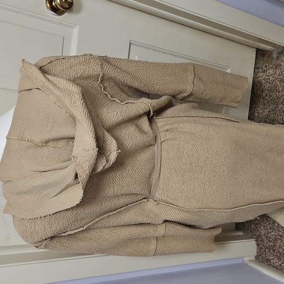 Free People Amazing Soft Sweater Jacket Pockets ! - Picture 4 of 9